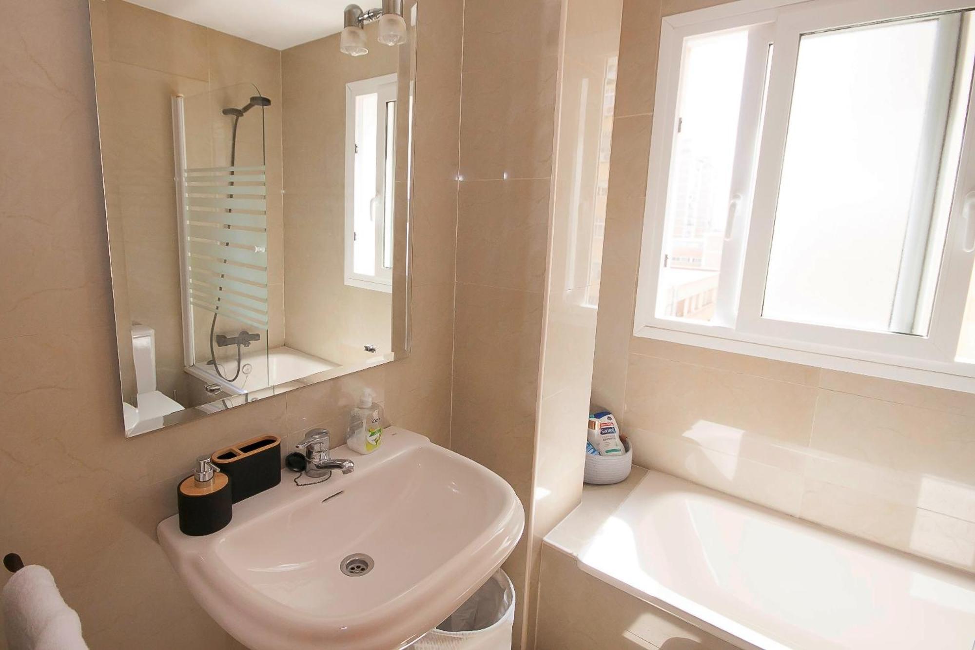 Appartement Ave Huelin 3rooms - Con Parking Y Ac Málaga